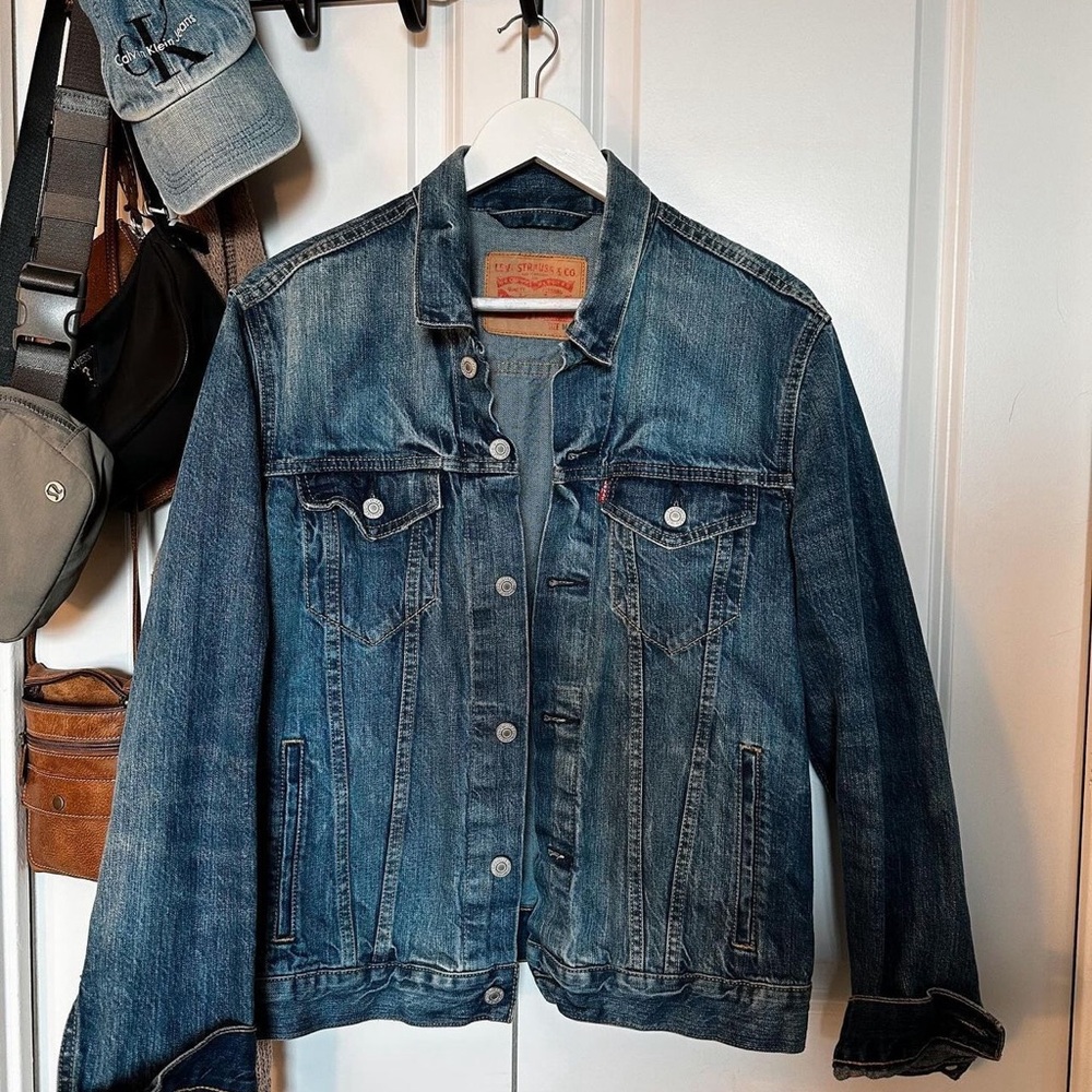 Woman’s Levi’s denim Jacket